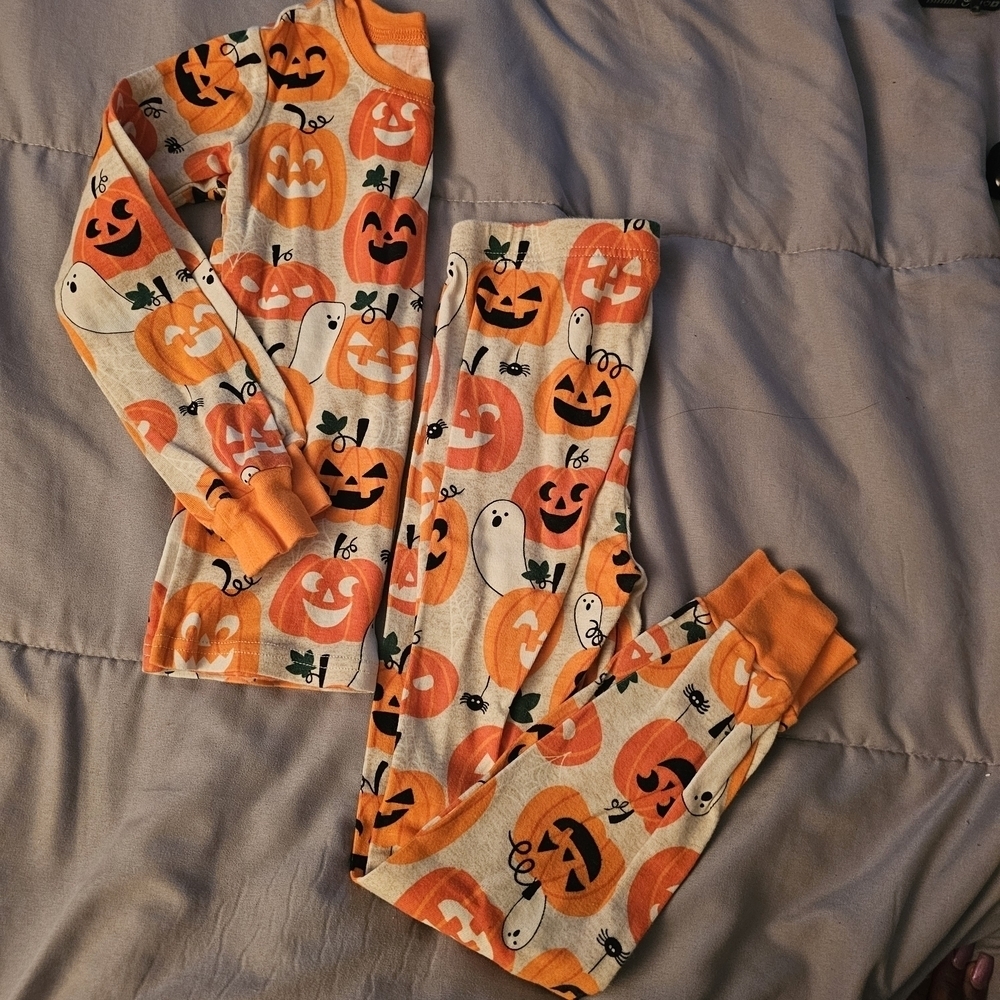 Place Orange Pumpkin and Ghost Kids Footie Pajamas Unisex - Picture 5 of 7